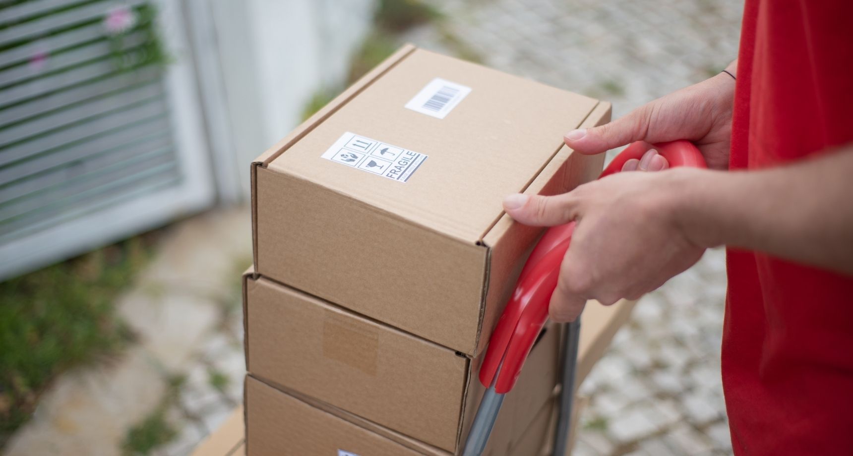 Offering seamless shipping practices is a must for D2C businesses.
